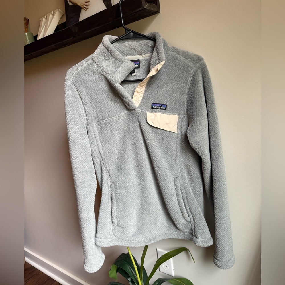 Patagonia Gray and Cream Re-tool Pullover